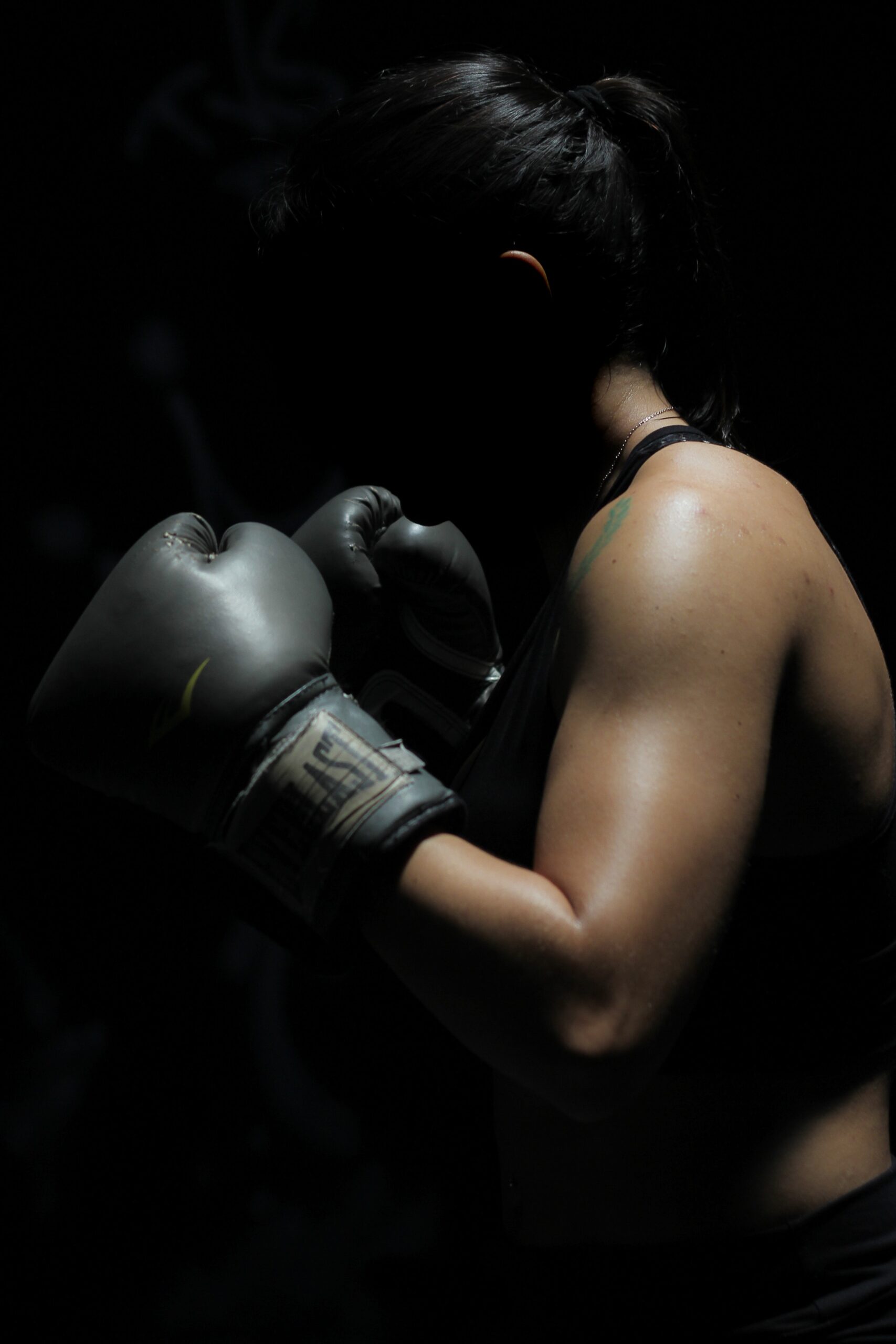 Les Femmes dans la Boxe : Évolution, Obstacles et Triomphes